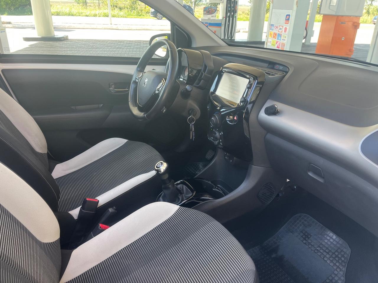 Peugeot 108 VTi 68 5 porte Allure cabrio ok neopatentati