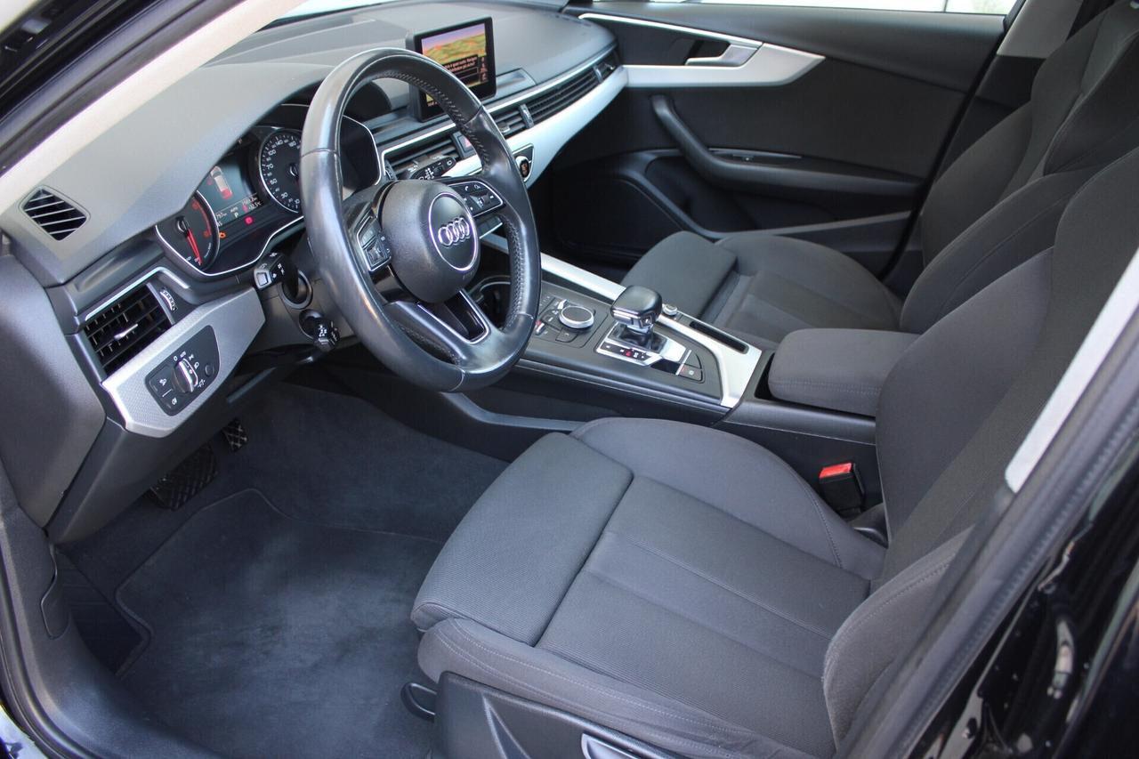 Audi A4 2.0 TDI 150 CV S tronic Sport.