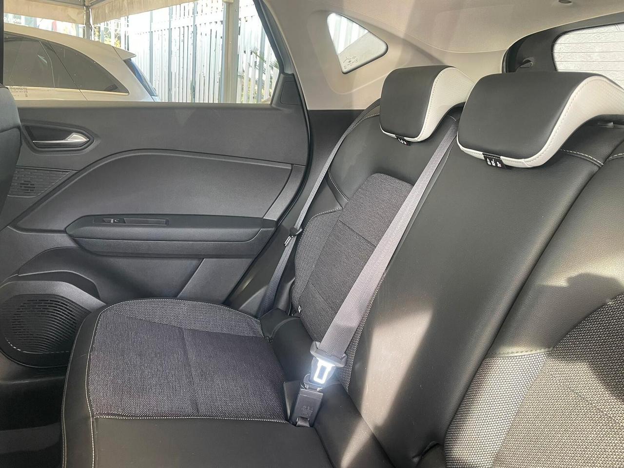 Renault Captur Full Hybrid E-Tech Intens