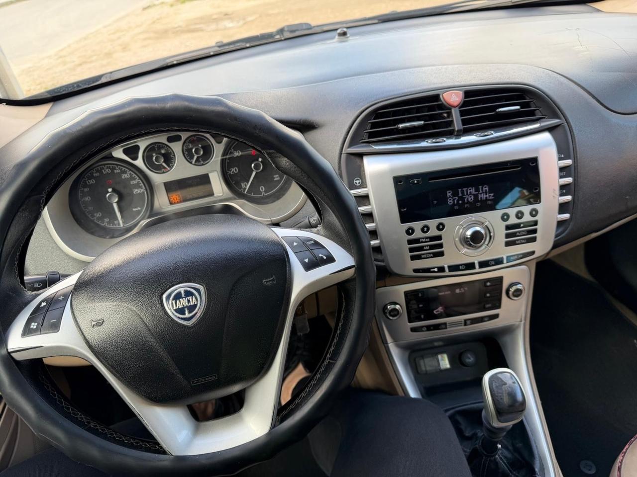 Lancia Delta 1.6 MJT DPF Platino