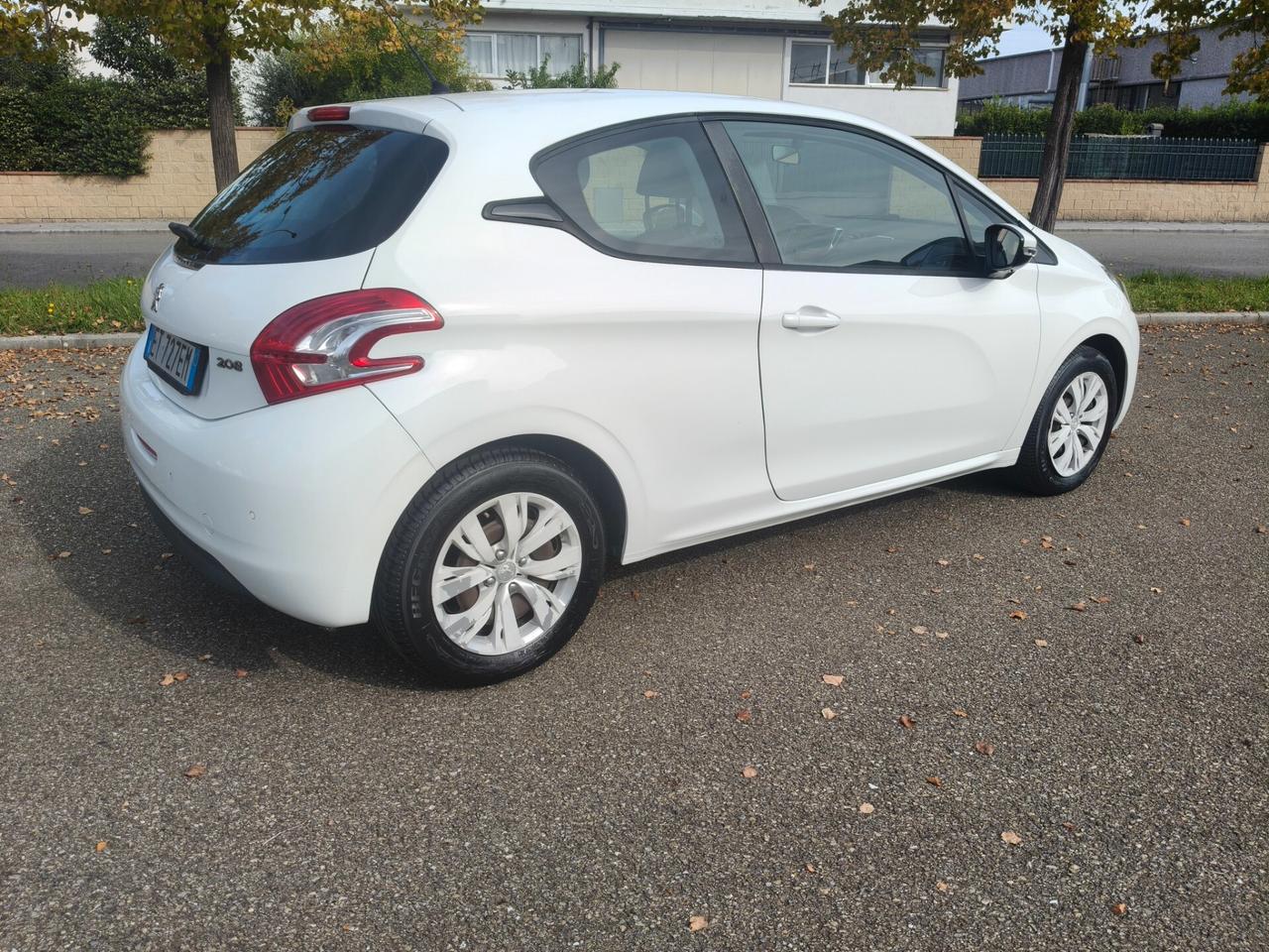 Peugeot 208 1.0 del 2013 SOLO 87.000 KM