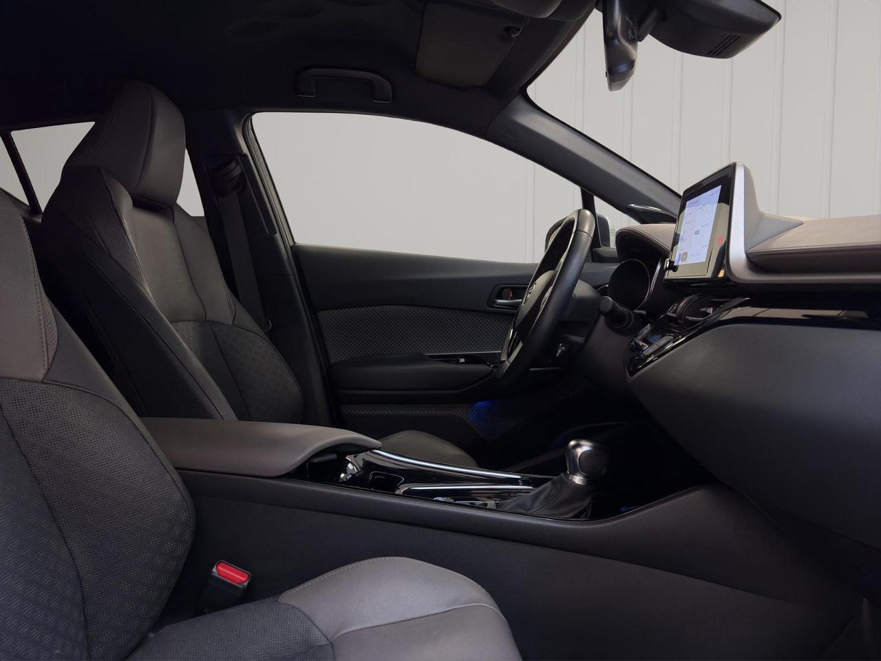 Toyota C-HR 1.8h Lounge e-cvt