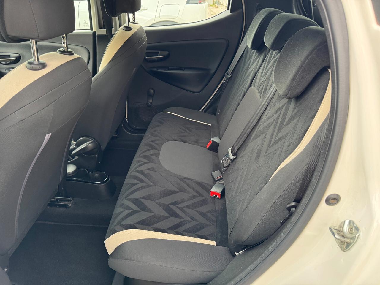 Lancia Ypsilon 1.2 GPL ECOCHIC 12/2016