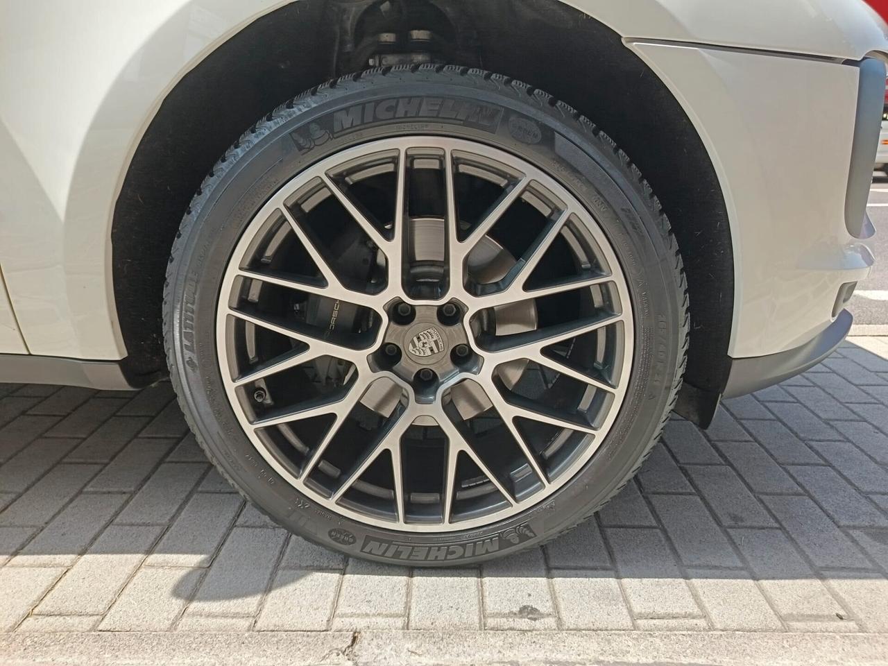 Porsche Macan 2.0 245CV, TETTO, 21, TAGLIANDATA