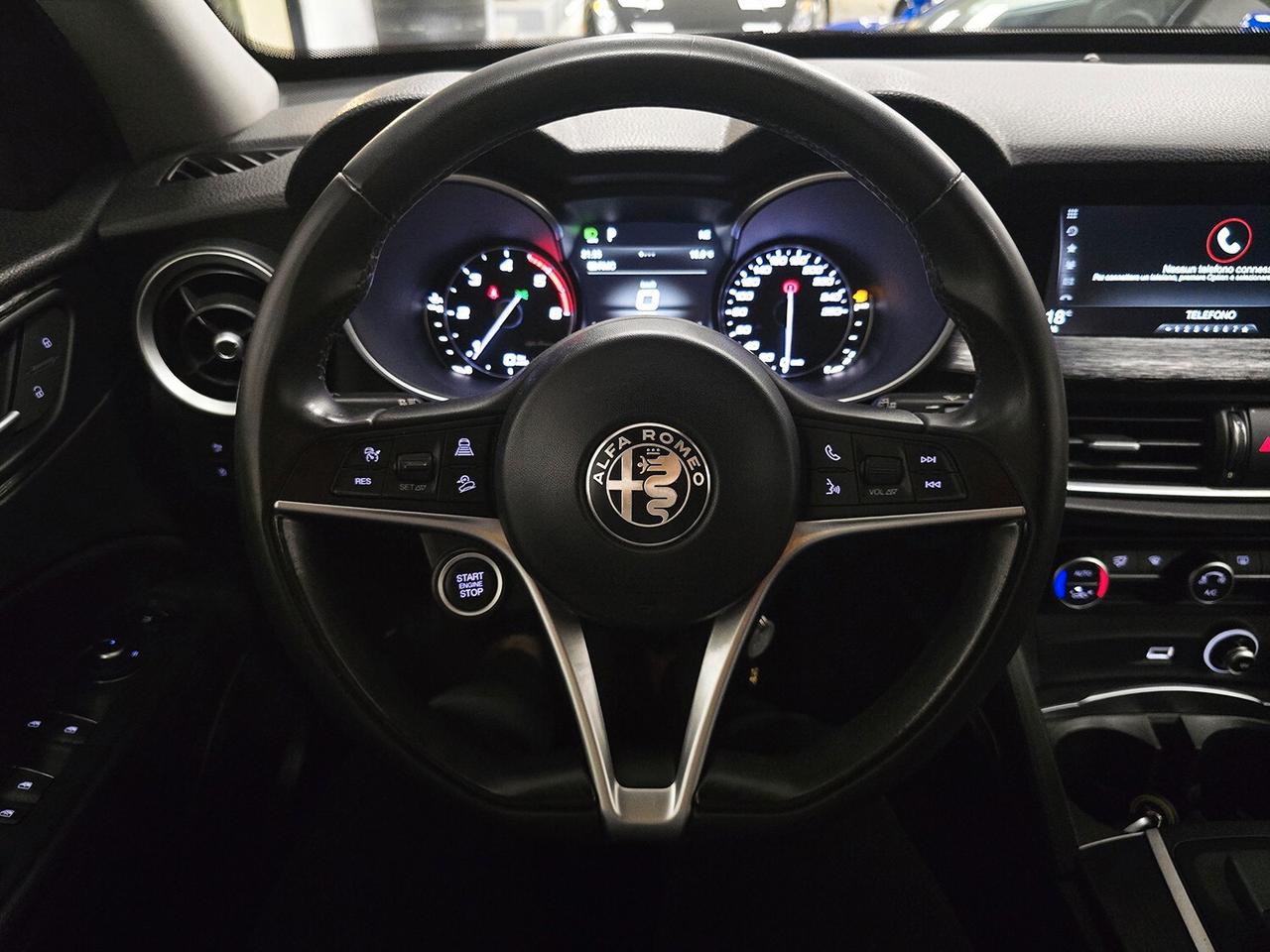 Alfa Romeo Stelvio 2.2T EXECUTIVE Q4 190CV 4X4_KEYLESS_SERVICE BOOK