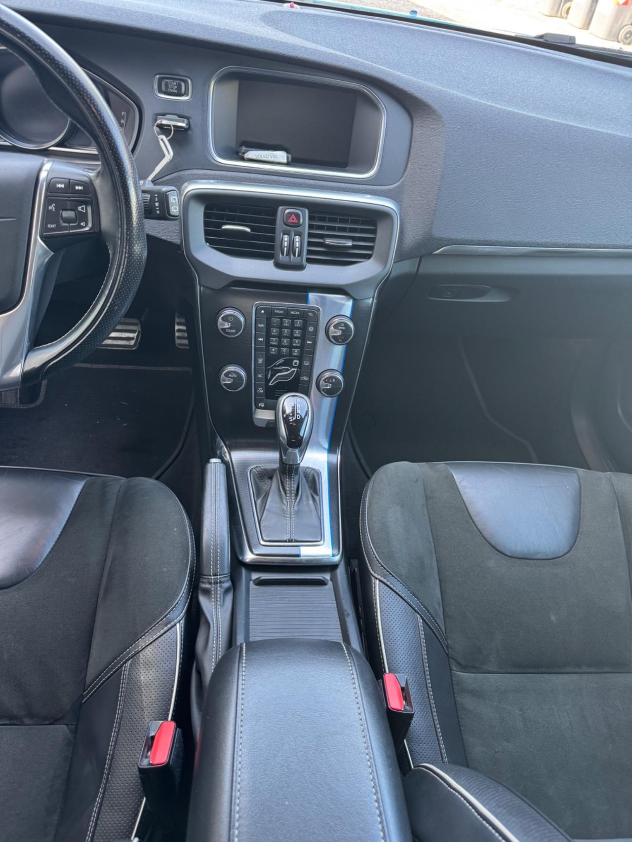 Volvo V40 D3 Geartronic R-design Kinetic