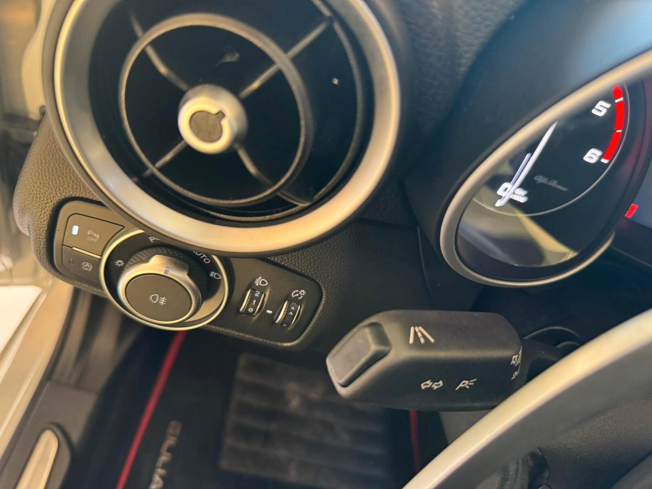 Alfa Romeo Giulia 2.2 Turbodiesel 190 CV AT8 Sprint