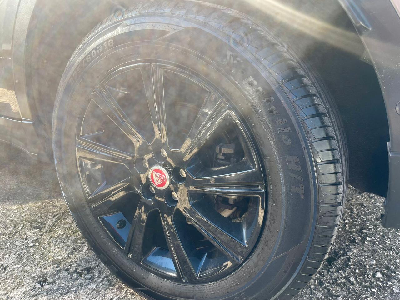 Jaguar E-Pace 2.0D 180 CV R-Dynamic 2018