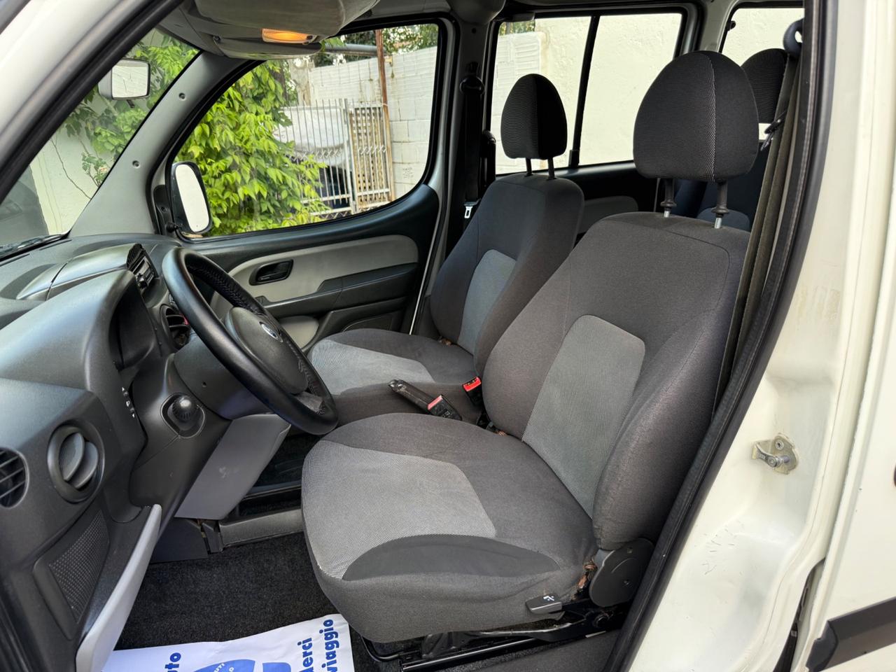Fiat Doblò 1.6 16V Natural Power Active