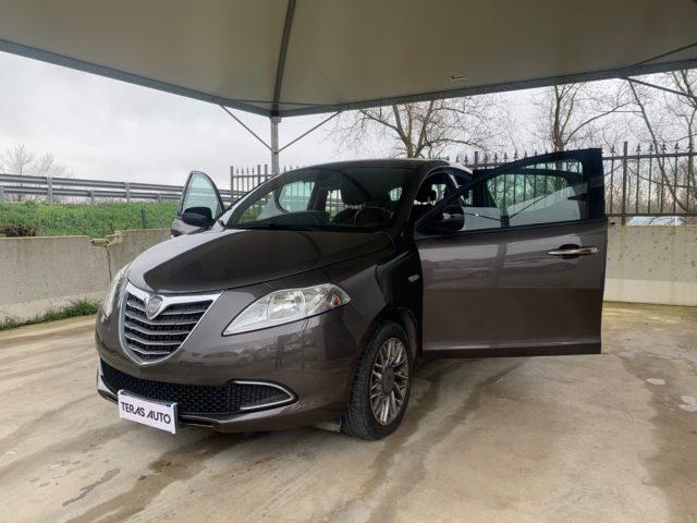 LANCIA Ypsilon 1.2 69 CV 5 porte GPL OK 07/2034 OK NEOPATENTATI