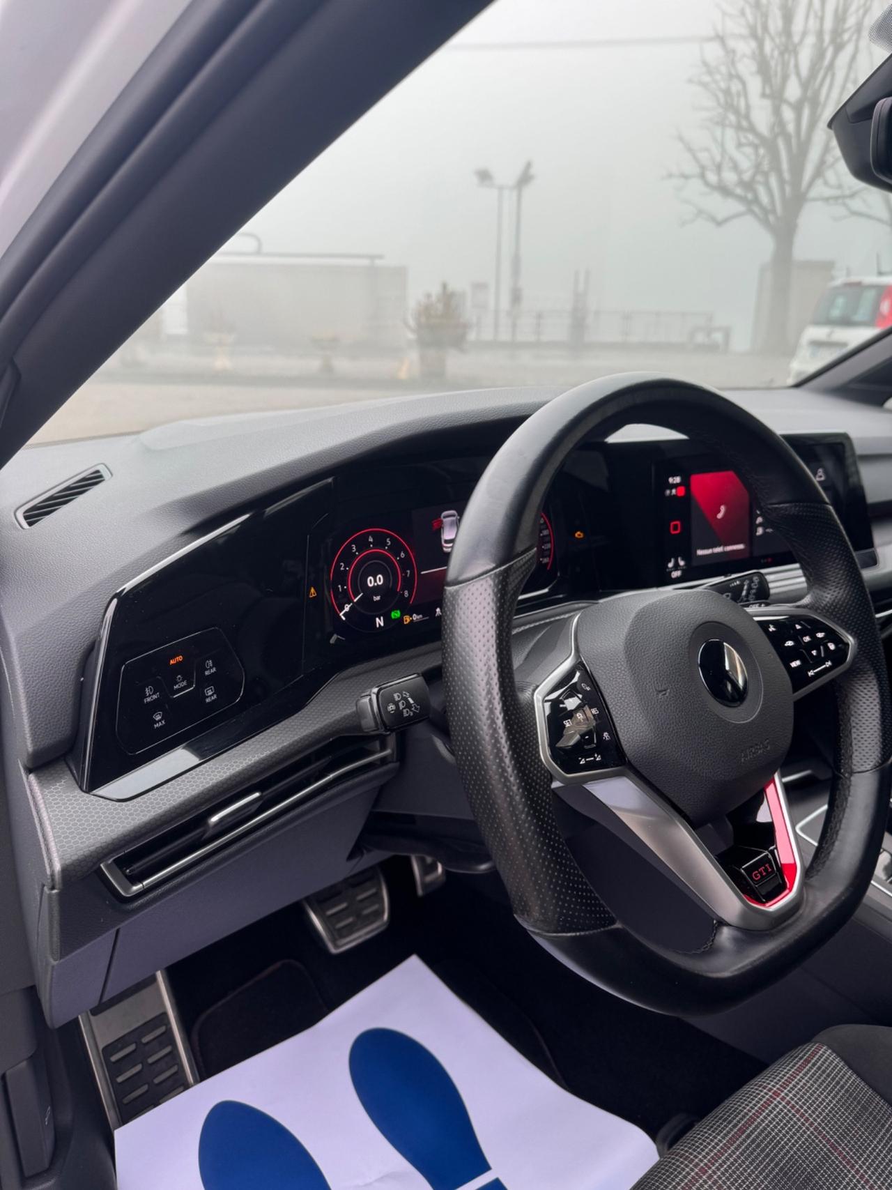 Volkswagen Golf GTI 2.0 TSI DSG