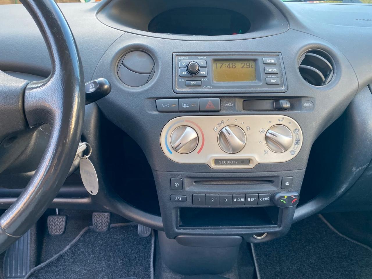 Toyota Yaris 1.3 benz 5 porte economica 2006