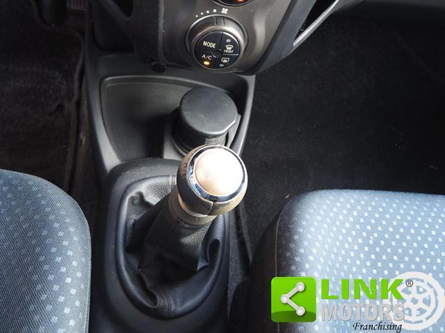 TOYOTA Yaris 1.0 FINANZIABILE CON GARANZIA 12 MESI NEOPATENTATI