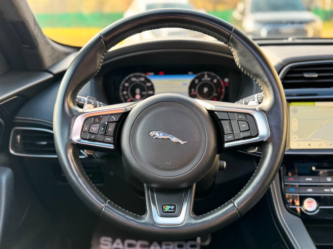 Jaguar F-Pace 2.0 R-Sport AWD 180cv my19 | PREZZO PROMO