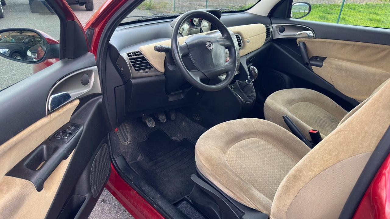 Lancia Ypsilon 1.2 16V Argento