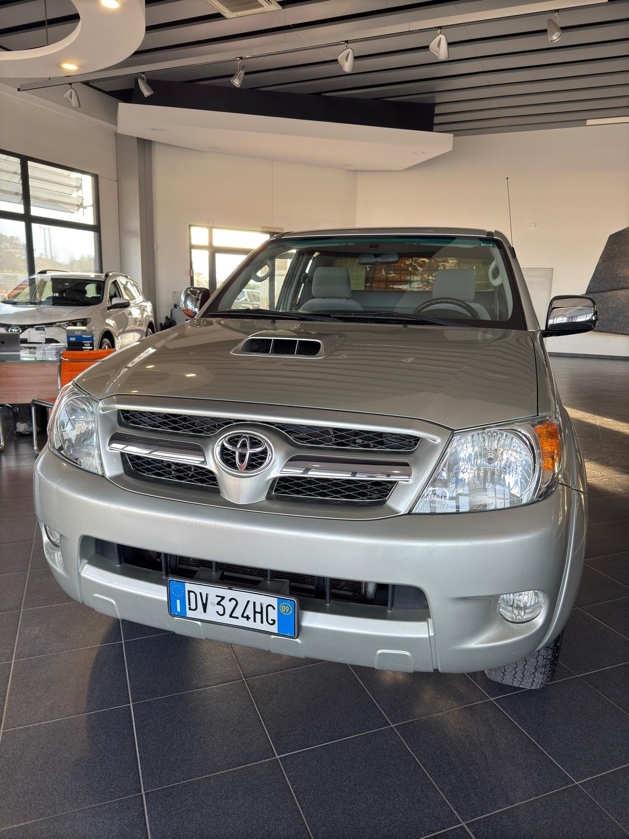 Toyota Hilux 2.5 D-4D 4WD 2p. Extra Cab SR GANCIO