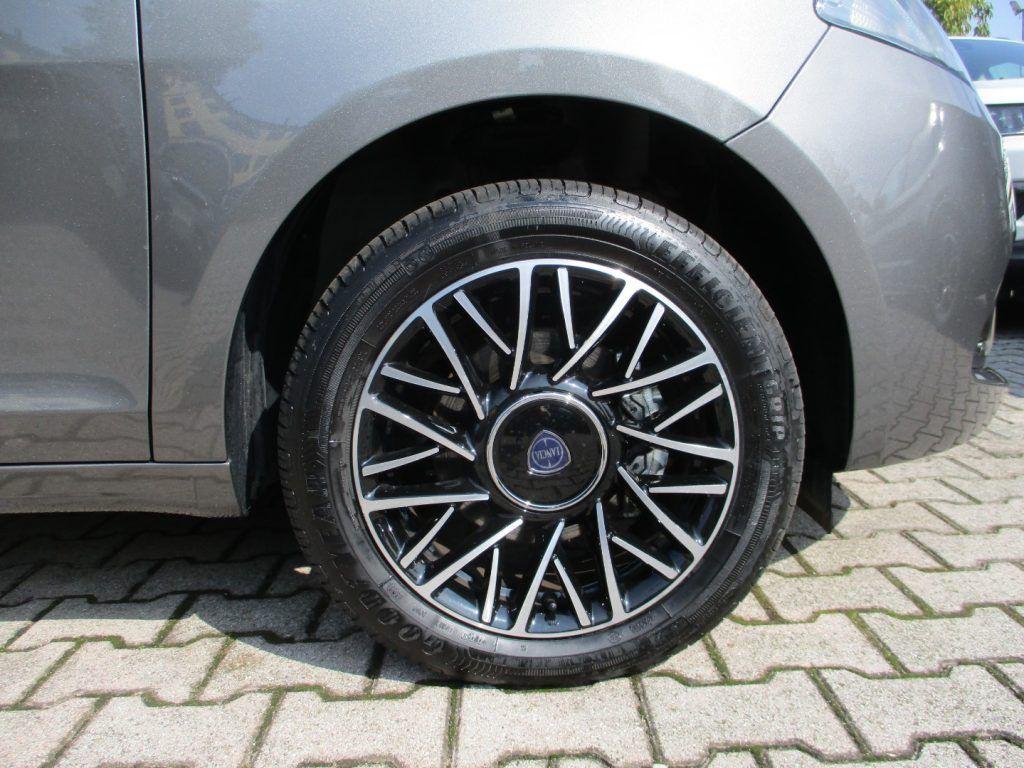 Lancia Ypsilon 1.0 Hybrid Platino - Carplay/Camera/Ok Neopat.