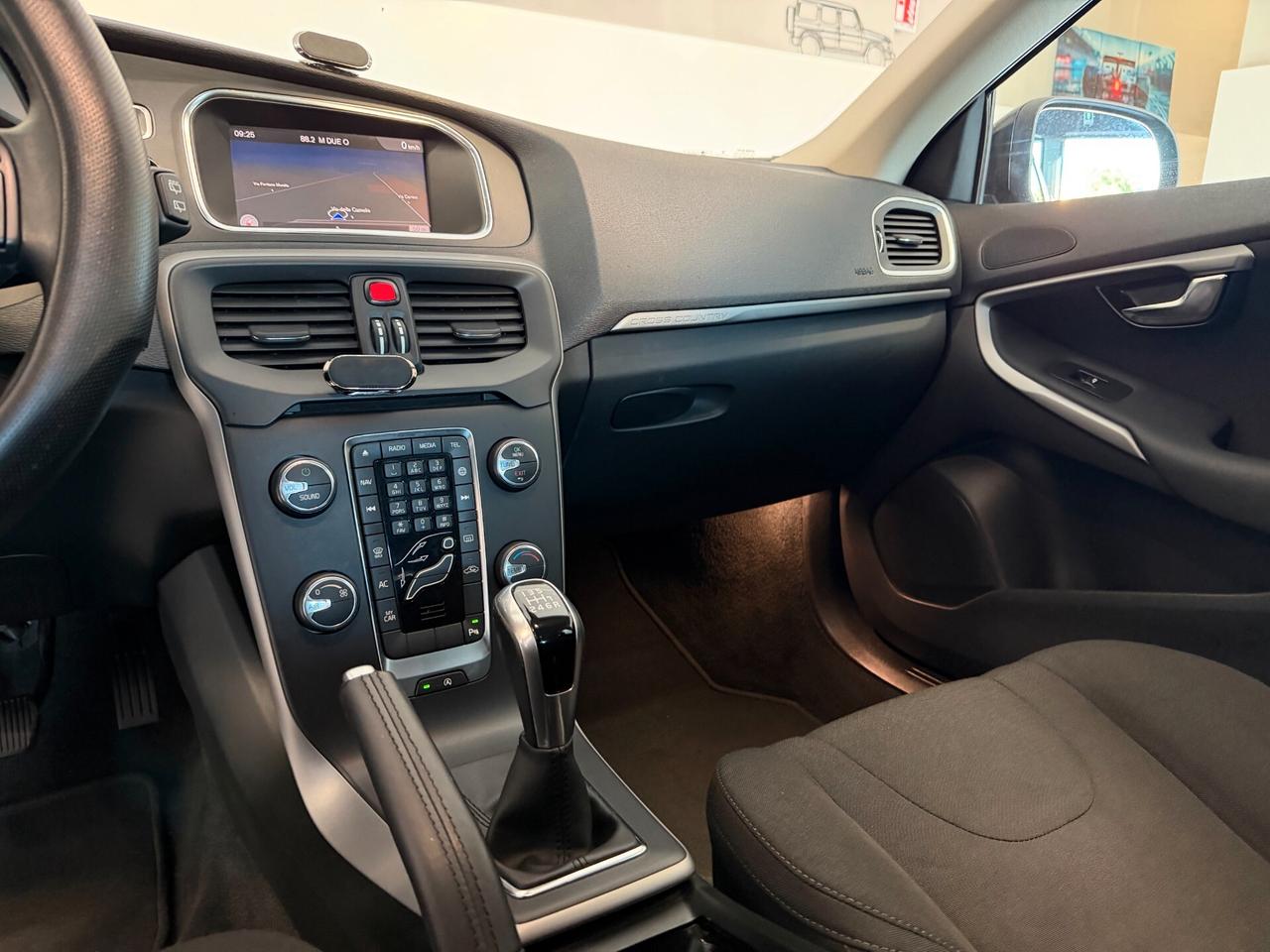 Volvo V40 Cross Country D2 Business 120CV NEOPATENTATI FINANZIABILE