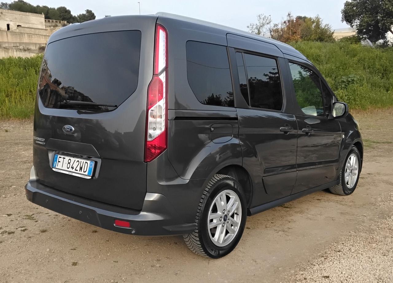 Ford Tourneo Connect 1.5 TDCi 120 CV Powershift Titanium