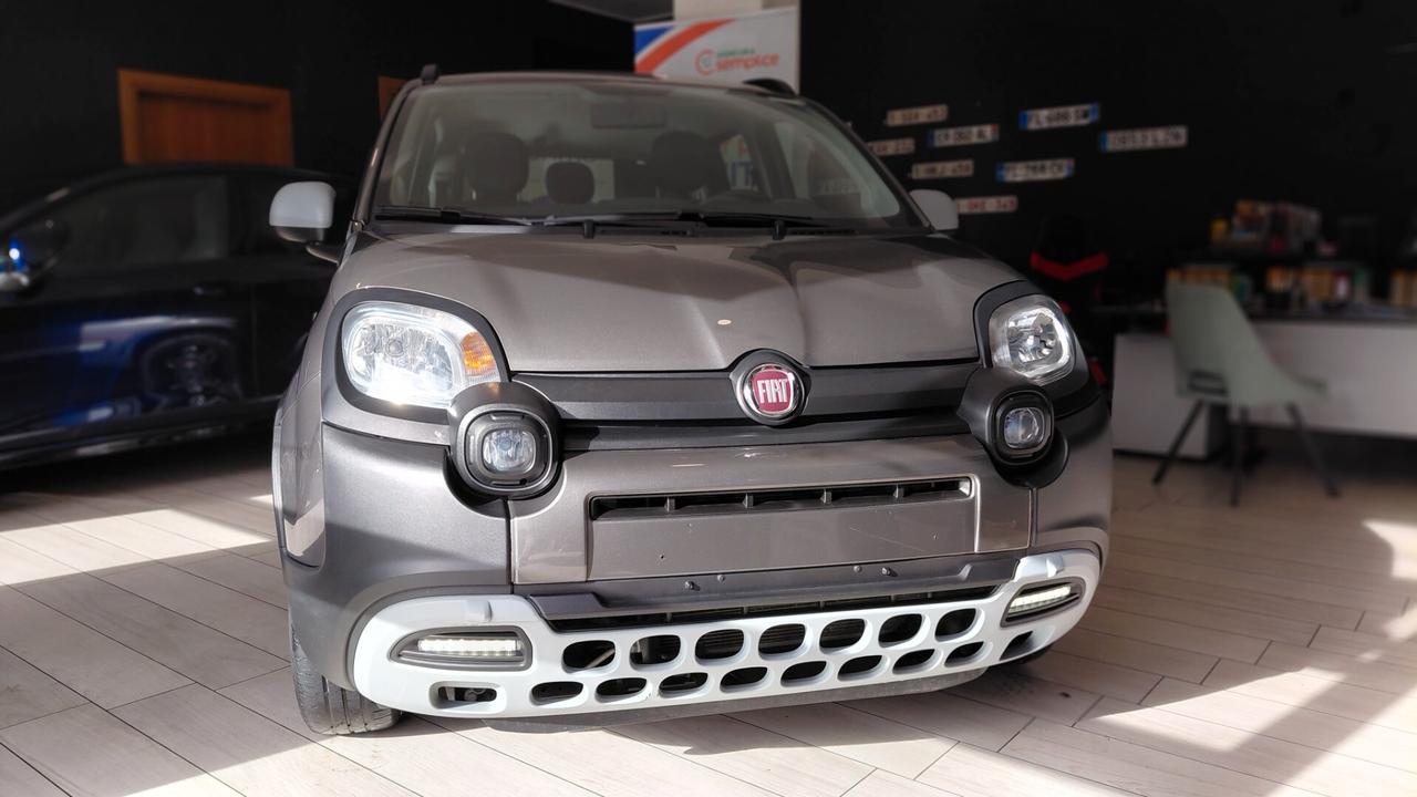 Fiat Panda 1.0 FireFly S&S Hybrid Garmin