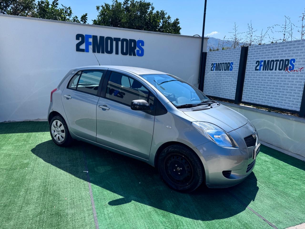 Toyota Yaris 1.0 5 porte Sol