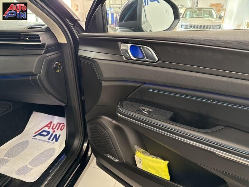 Lynk & Co 01 01 PHEV *TETTO APRIBILE *In arrivo*