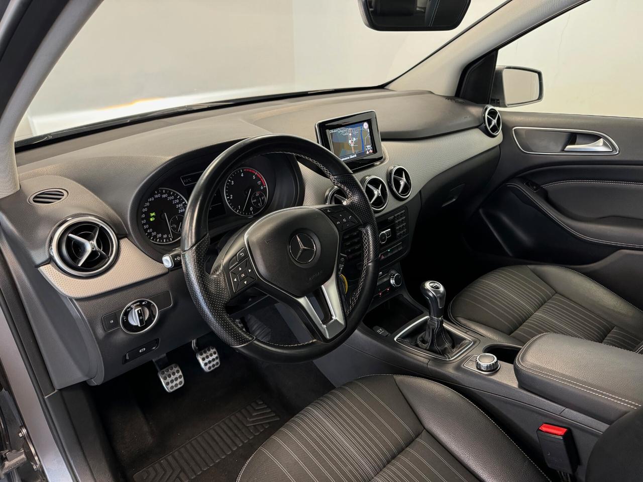 Mercedes-benz B 180 CDI BlueEFFICIENCY Premium 80.000 KM UNIPROP.