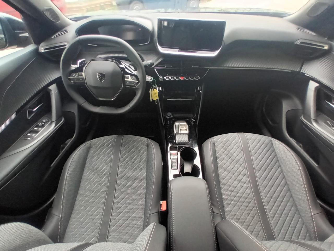 Peugeot 2008 Hybrid 1.2 Allure 145 CV e-DCS6