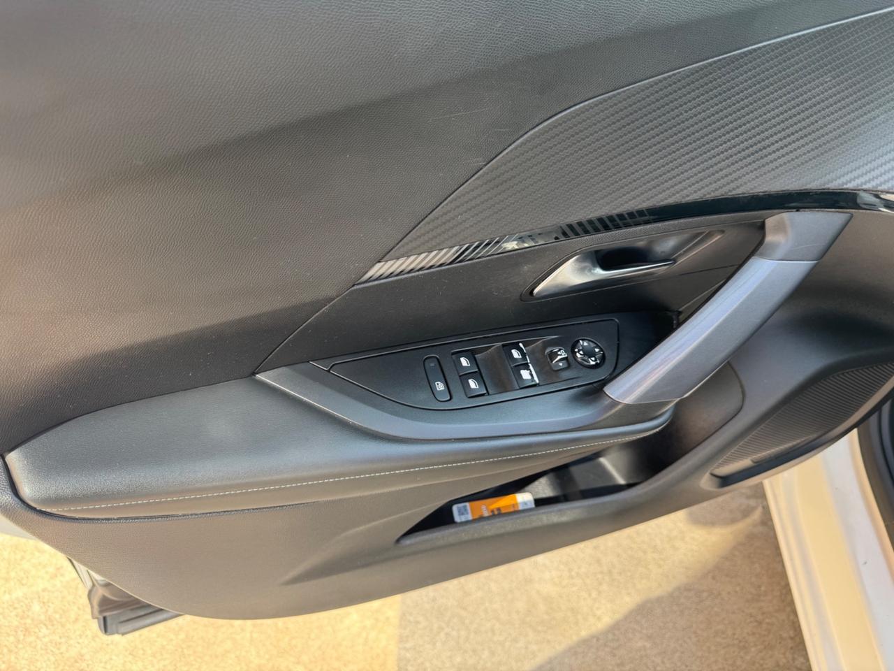 Peugeot 2008 BlueHDi 130 S&S EAT8 GT Line