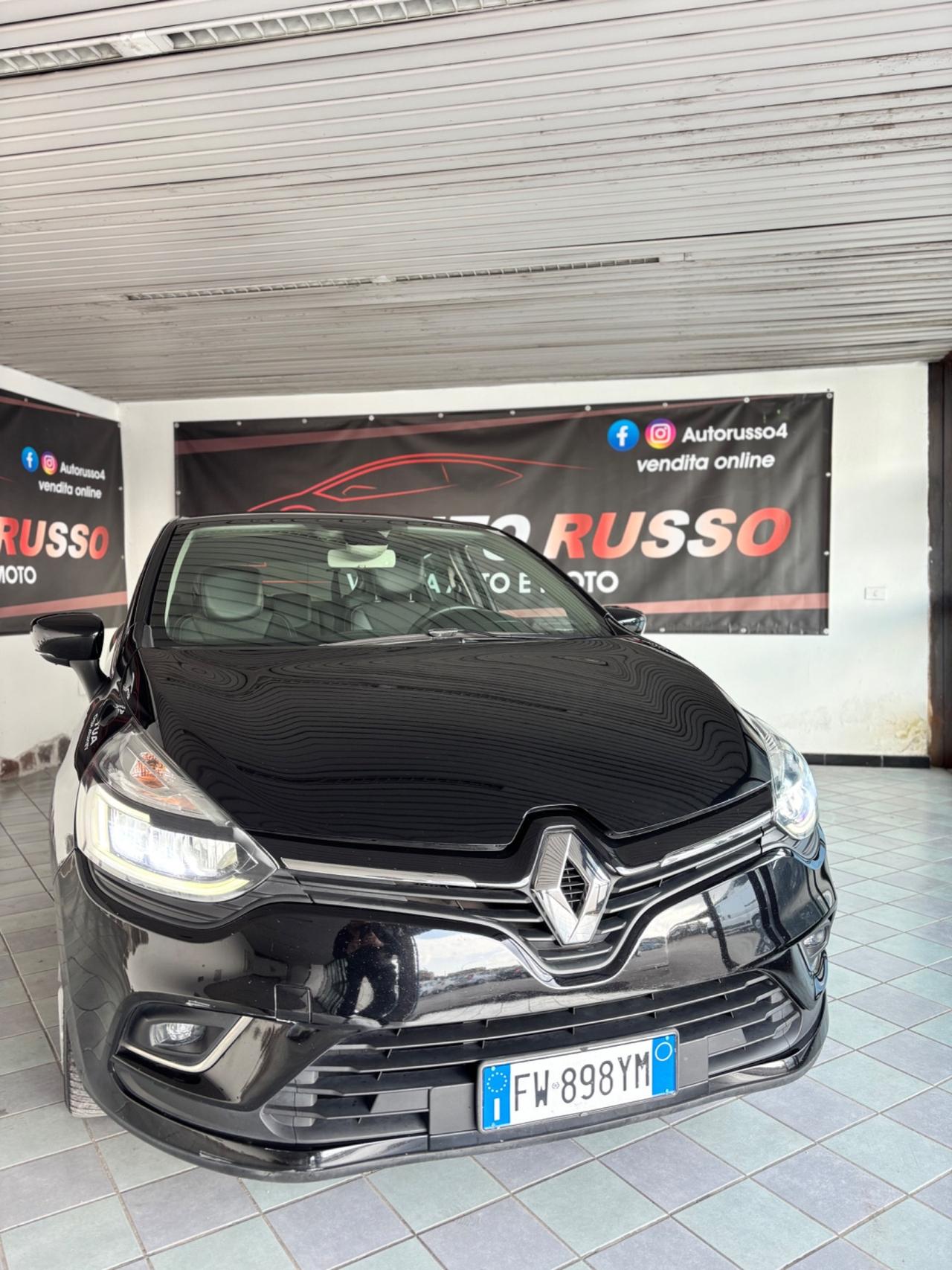 Renault Clio TCe 12V 90 CV 5 porte Moschino Intens