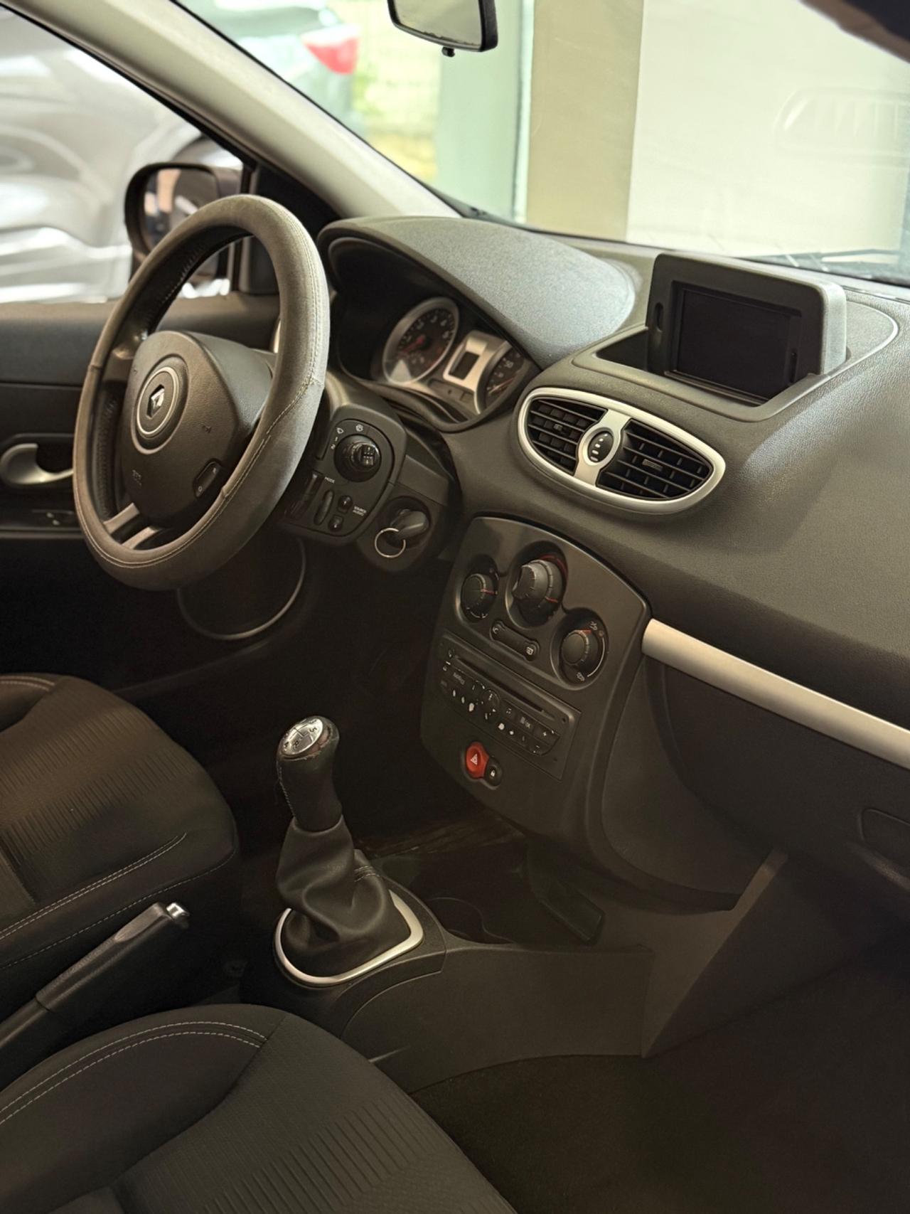 Renault Clio 1.2 16V 5 porte Dynamique