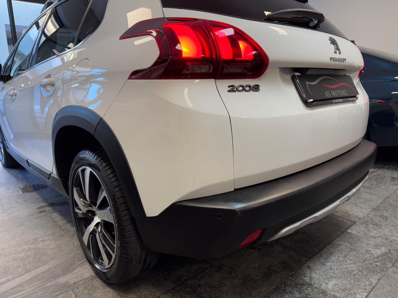 Peugeot 2008 BlueHDi 100 Allure