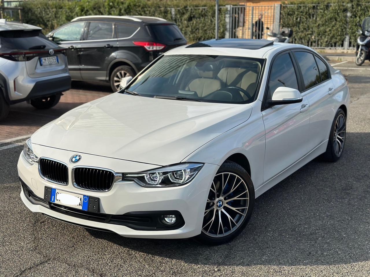 Bmw 320i berlina Business Advantage aut.