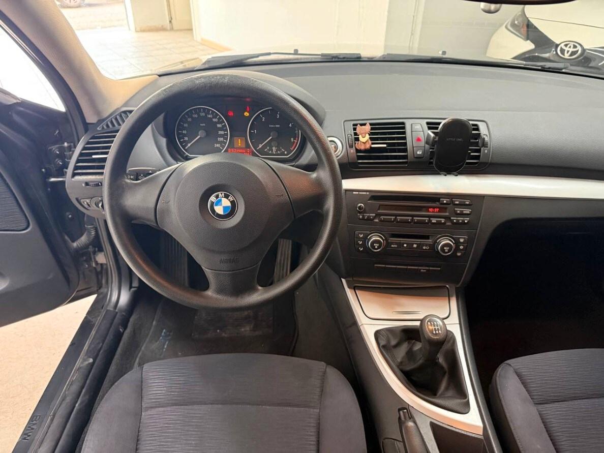 BMW Serie 1 (E87) 118d cat 5 porte Futura...