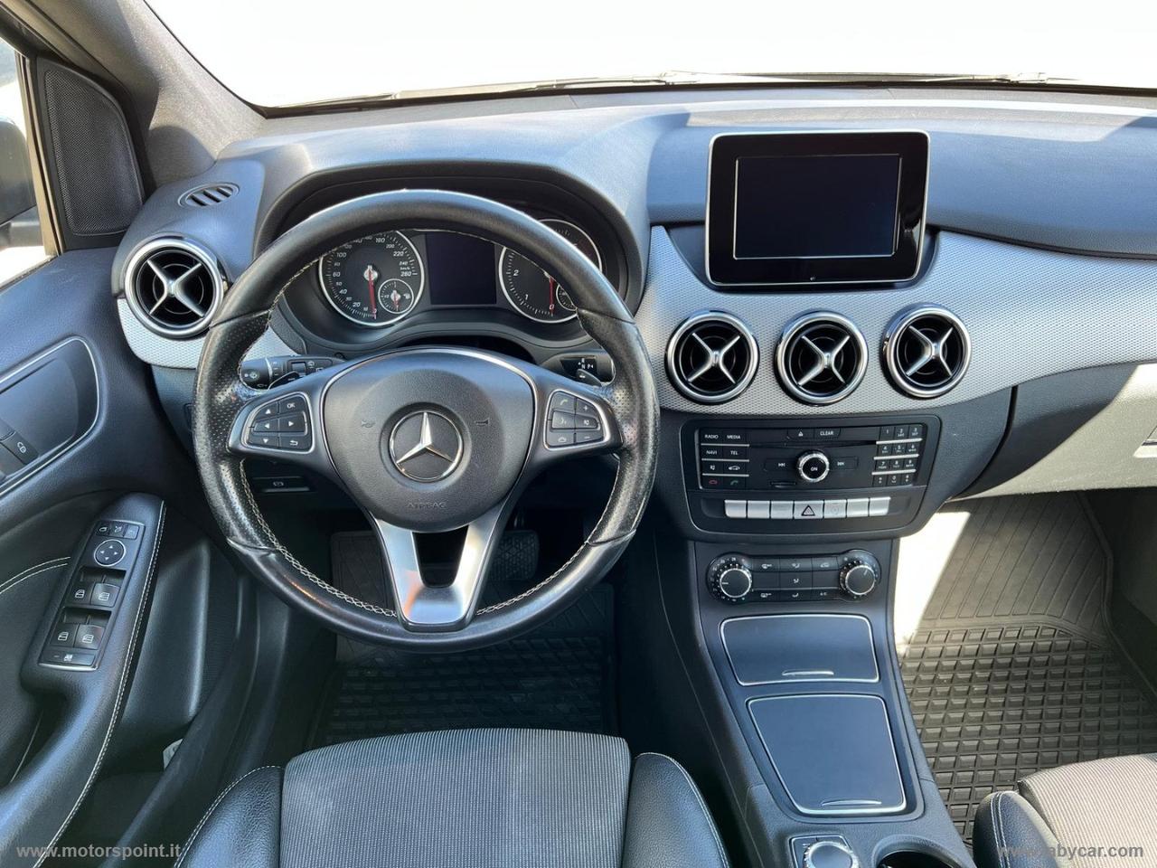 MERCEDES-BENZ B 200 d Automatic Sport