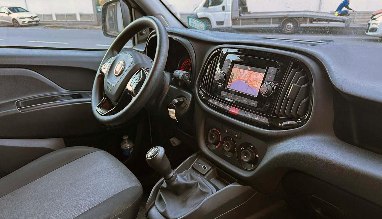 FIAT DOBLO' 1.3 MJET 95 CV NAVIGATORE SENSORI DI PARCHEGGIO UNICO PROPRIETARIO