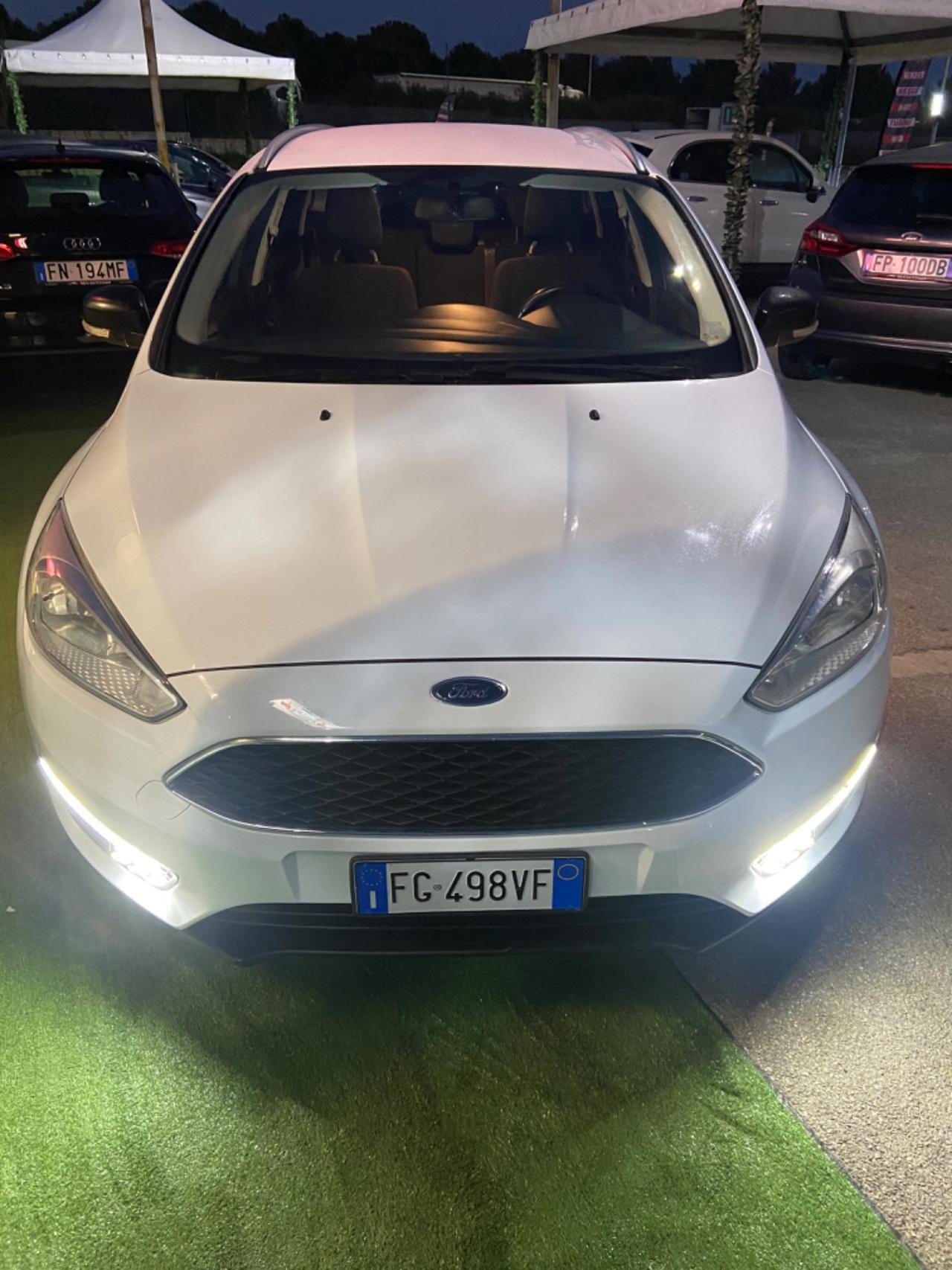 Ford Focus 1.5 TDCi 95 CV SW nuova garanzia12