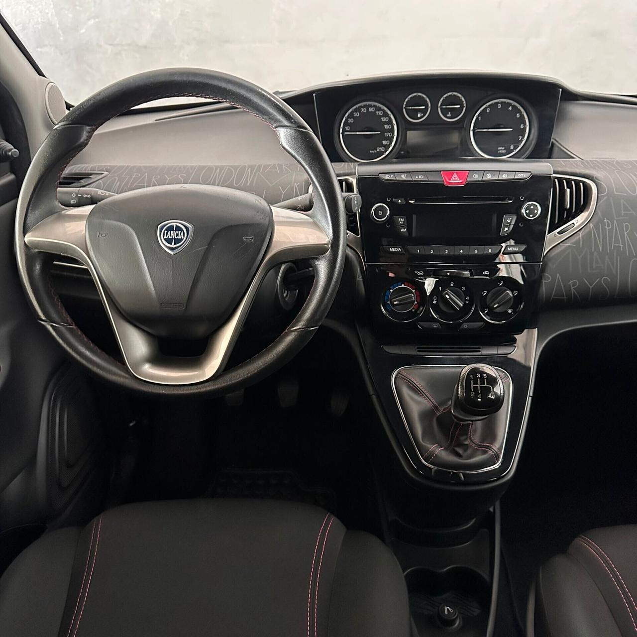 Lancia Ypsilon 1.2 69 CV 5 porte S&S Gold