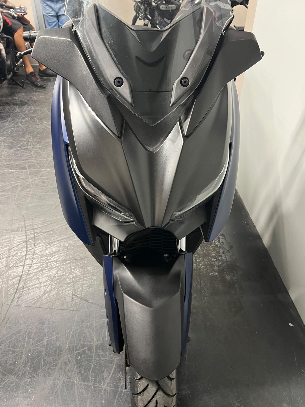 Yamaha X-Max 300