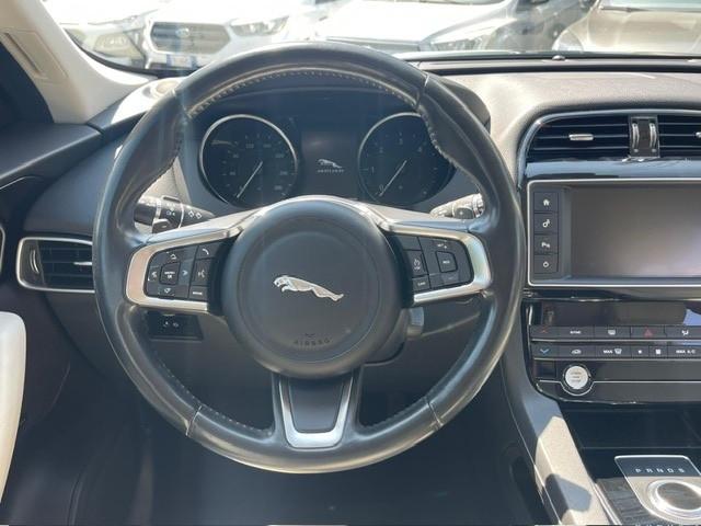 Jaguar F-Pace 3.0 D V6 300 CV AWD aut. R-Sport