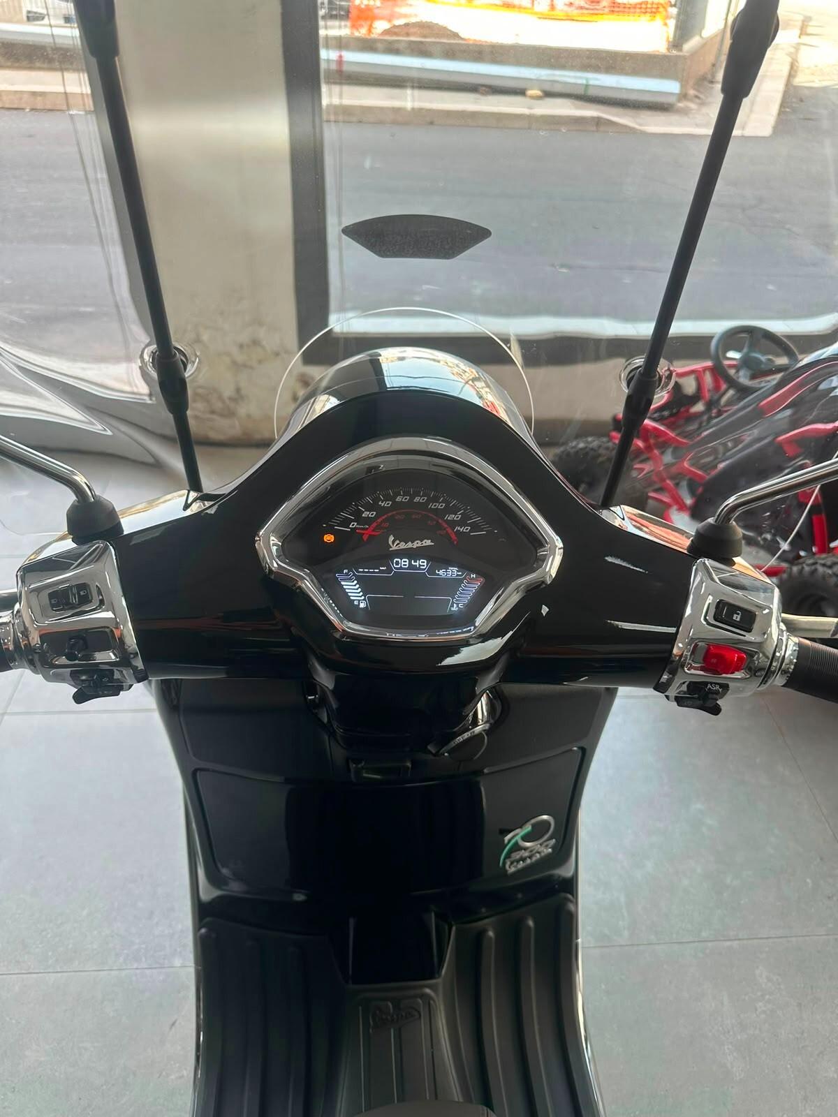 Piaggio Vespa 310 GTS hpe