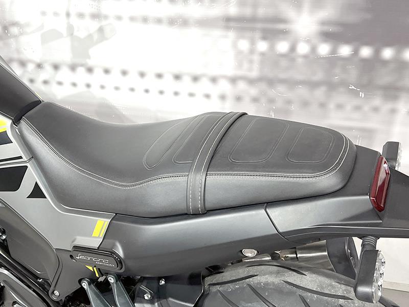 Benelli Leoncino 250