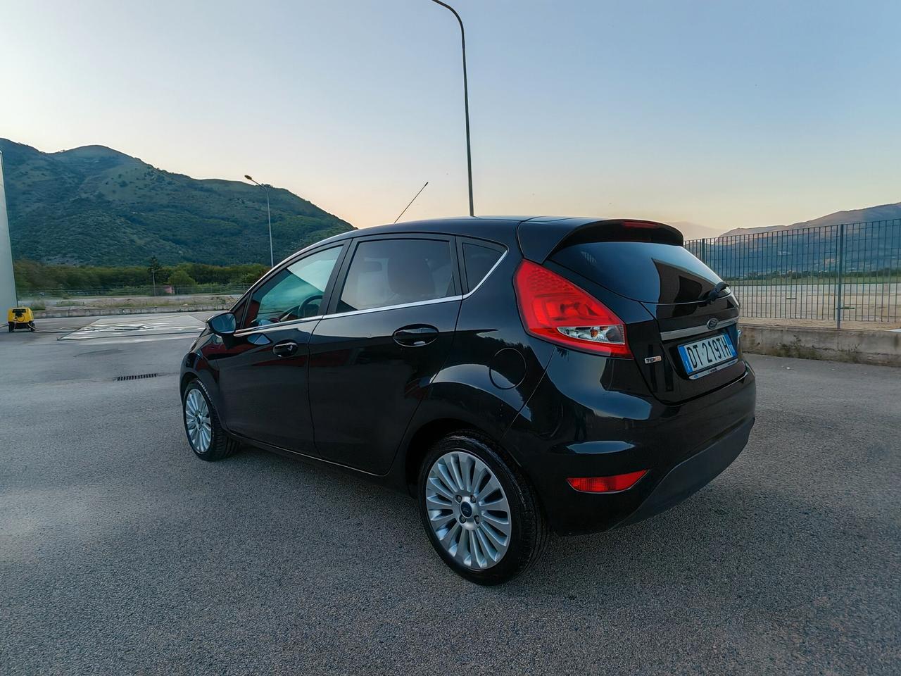 Ford Fiesta 1.4 TDCi 5p. Titanium