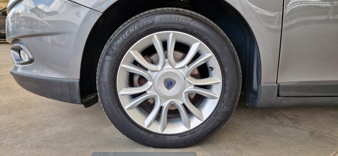 Lancia Delta 1.6 Mjt 120cv PLATINO