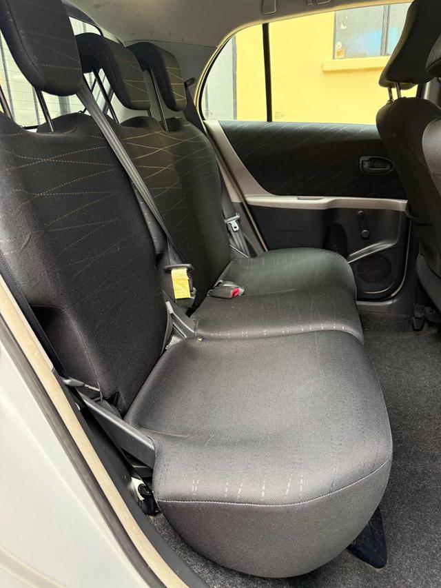 TOYOTA Yaris 1.4 D-4D 5 porte Sol