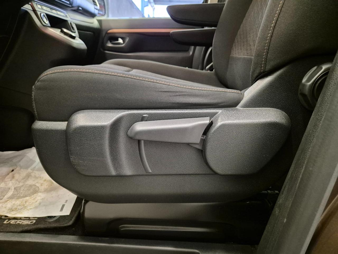 TOYOTA Proace Verso 2.0d 180cv S&S auto Family - 8 POSTI - Cruise/Lim - Keyless