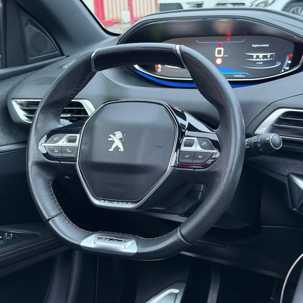 Peugeot 3008 1.6 BLUE-HDI 120CV GT-LINE