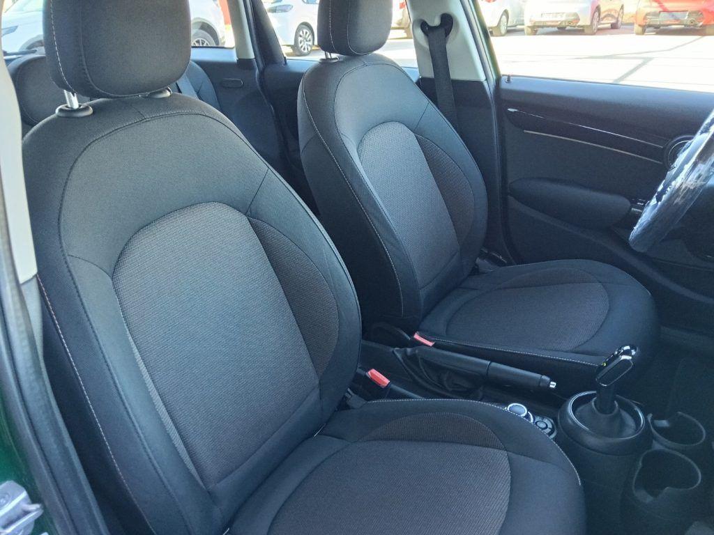 MINI Cooper 1.5 Essential 5 porte AUTOMATIC