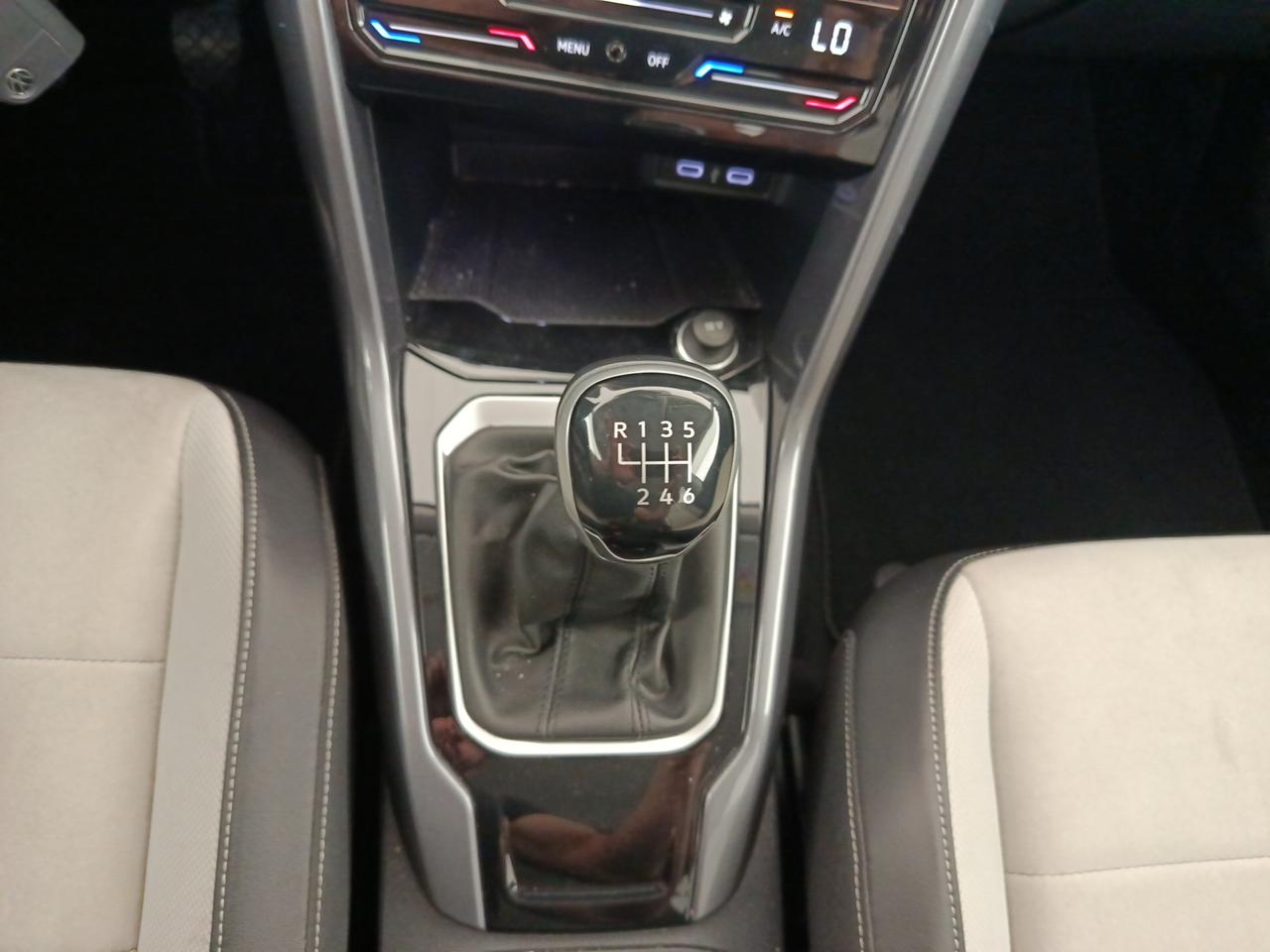 VOLKSWAGEN T-Roc - T-Roc 1.0 TSI Style