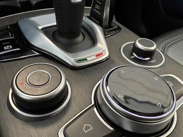 Alfa Romeo Stelvio 2.0 Turbo 280 CV AT8 Q4 Ti